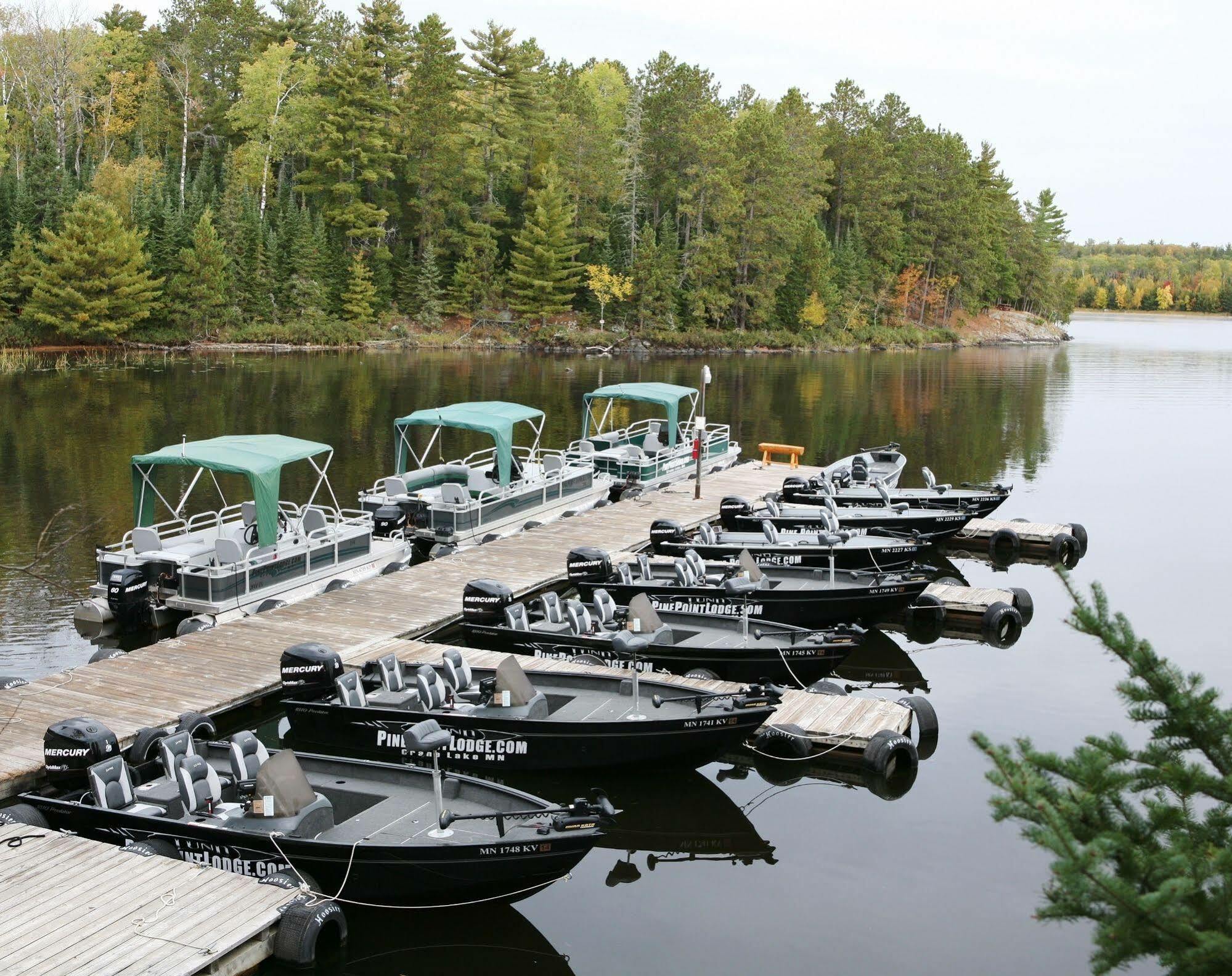 Pine Point Lodge Resort & Motel Crane Lake Eksteriør billede